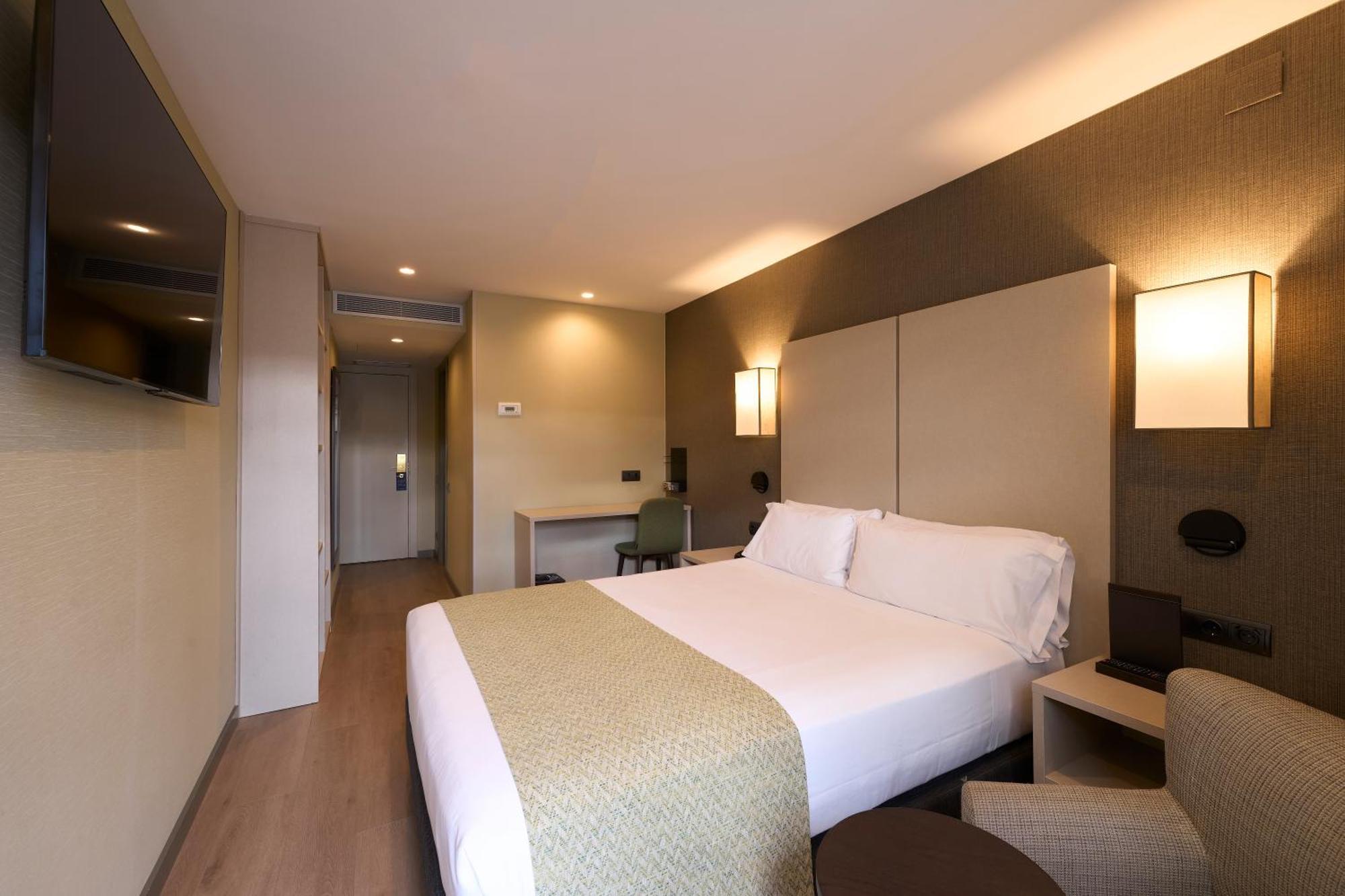 Catalonia Park Putxet Hotel Barcelona Exterior photo